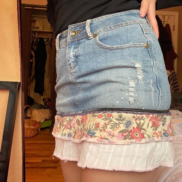 Y2K denim mini skirt - Picture 2 of 4